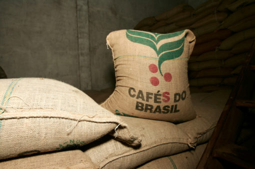 Abril é marcado por exportação brasileira de 3,3 milhões de sacas de café