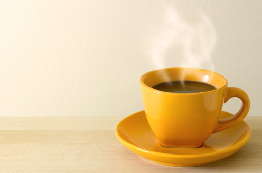 Beber café pode diminuir o risco de Covid-19, diz estudo americano