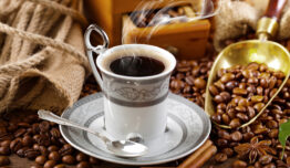 “Caffè sospeso”: conheça tradição italiana de deixar um café pago